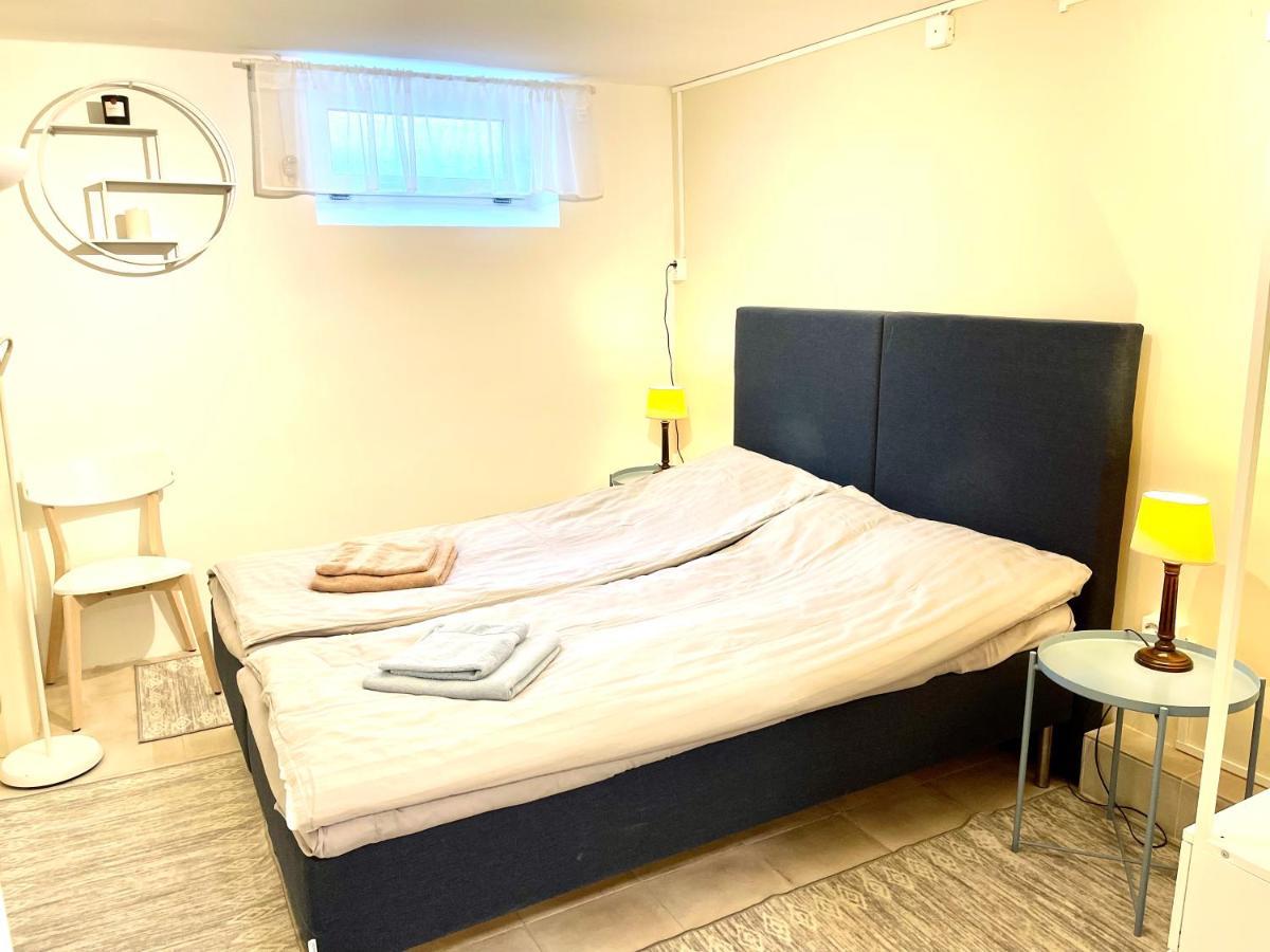 3 Rooms With Private Kitchen & Private Bathroom 5B Евле Экстерьер фото