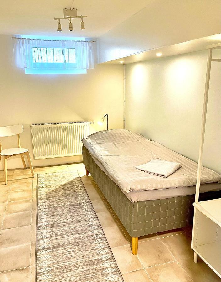 3 Rooms With Private Kitchen & Private Bathroom 5B Евле Экстерьер фото