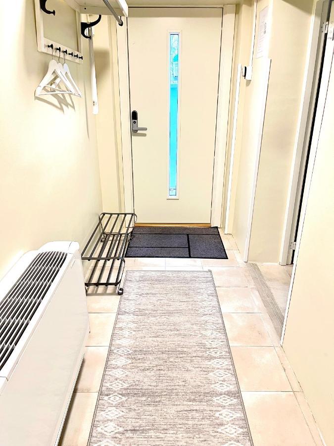 3 Rooms With Private Kitchen & Private Bathroom 5B Евле Экстерьер фото